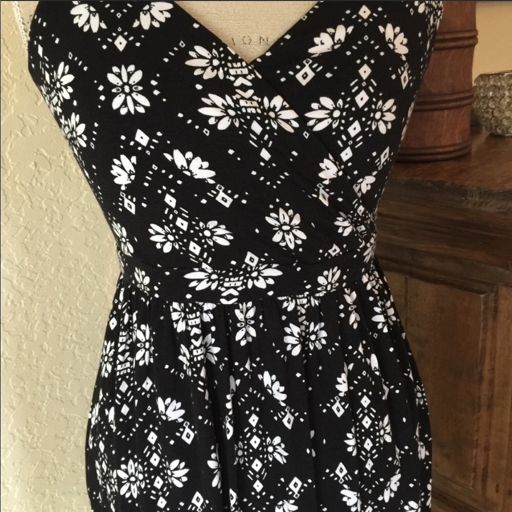 Soma 🖤 dress - Picture 3 of 8